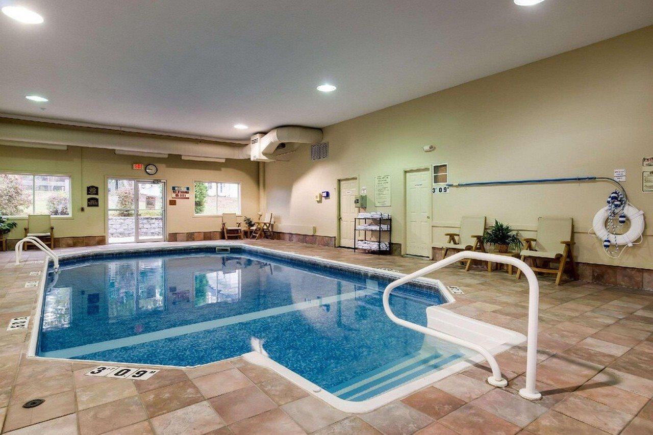 Towneplace Suites By Marriott Hadley Amherst Экстерьер фото