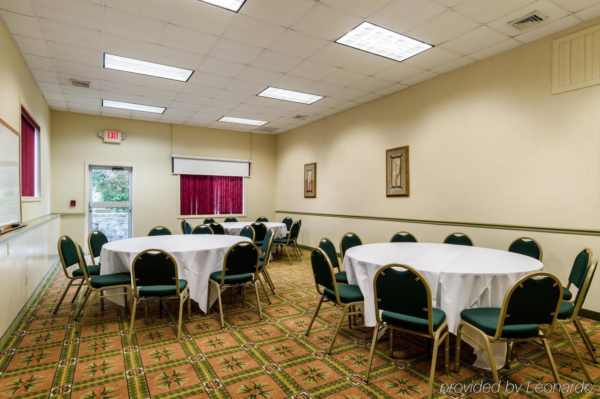 Towneplace Suites By Marriott Hadley Amherst Экстерьер фото
