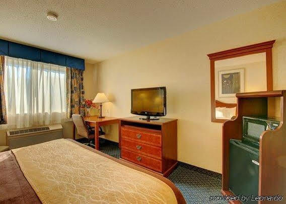 Towneplace Suites By Marriott Hadley Amherst Экстерьер фото