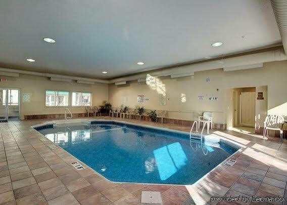 Towneplace Suites By Marriott Hadley Amherst Экстерьер фото