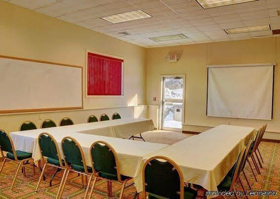 Towneplace Suites By Marriott Hadley Amherst Экстерьер фото